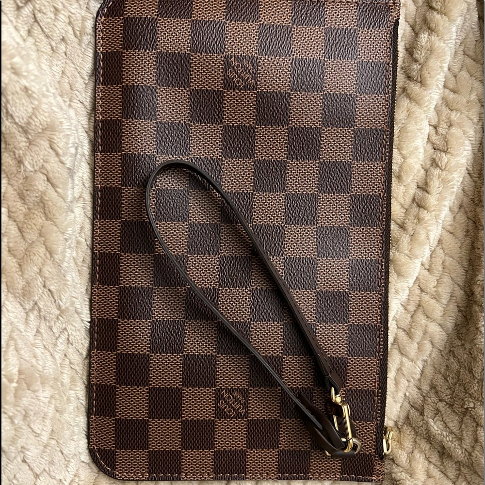 COPY - Louis Vuitton Damier Ebene wristlet
